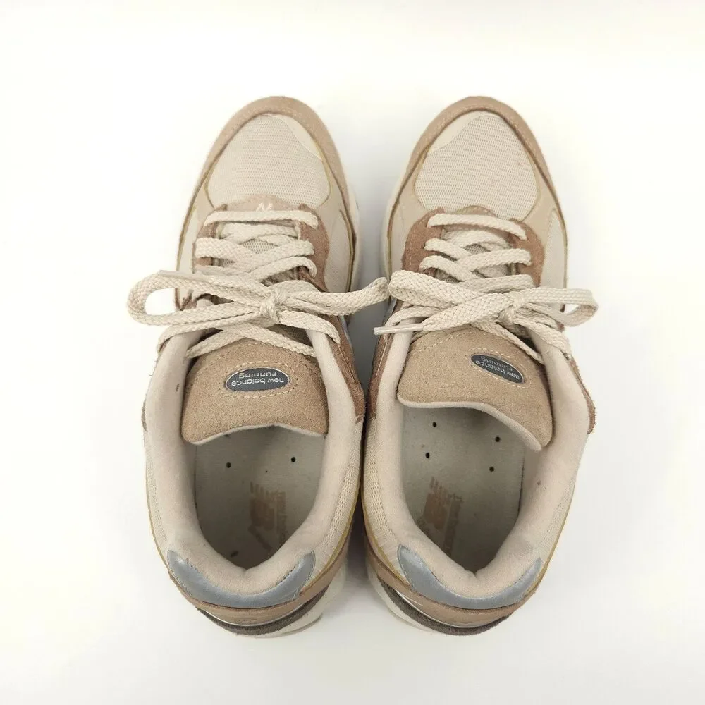 New Balance 2002R Shoes Womens Size 10 Men 8.5 Beige White Athletic Running